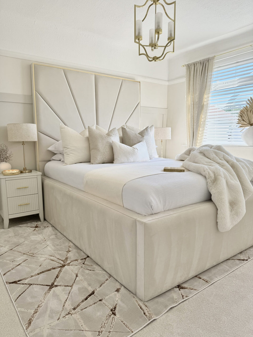 The Astoria Sunburst Velvet Bed - Macbabeds